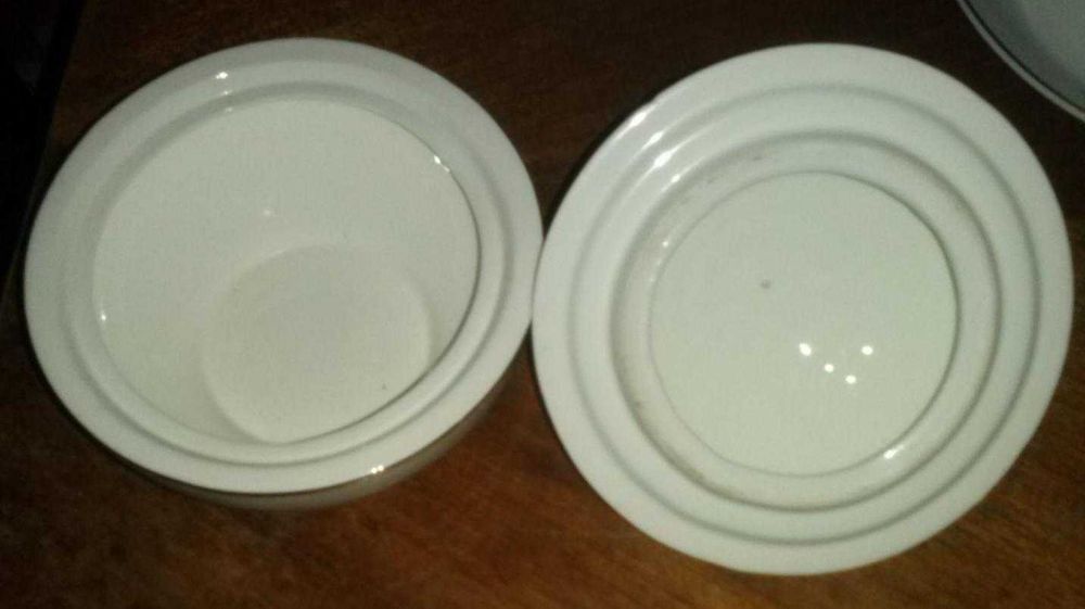 Порцелан чаши чинии кафе сервиз солници хаванче сувенири