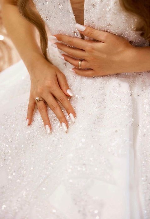 Rochie mireasa cu pietre