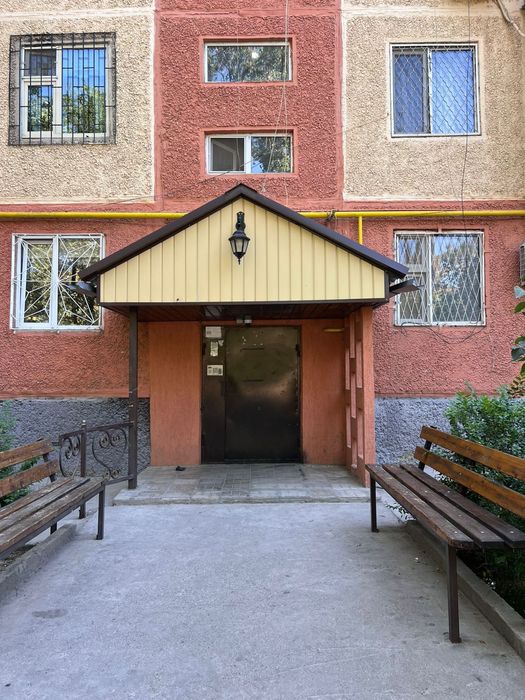 3 ком,3 эт,не угл,1 мкр