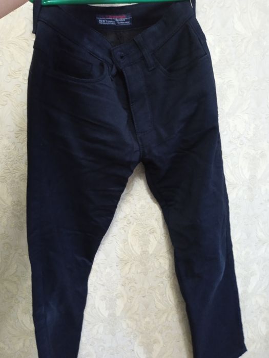 Продам школьные брюки