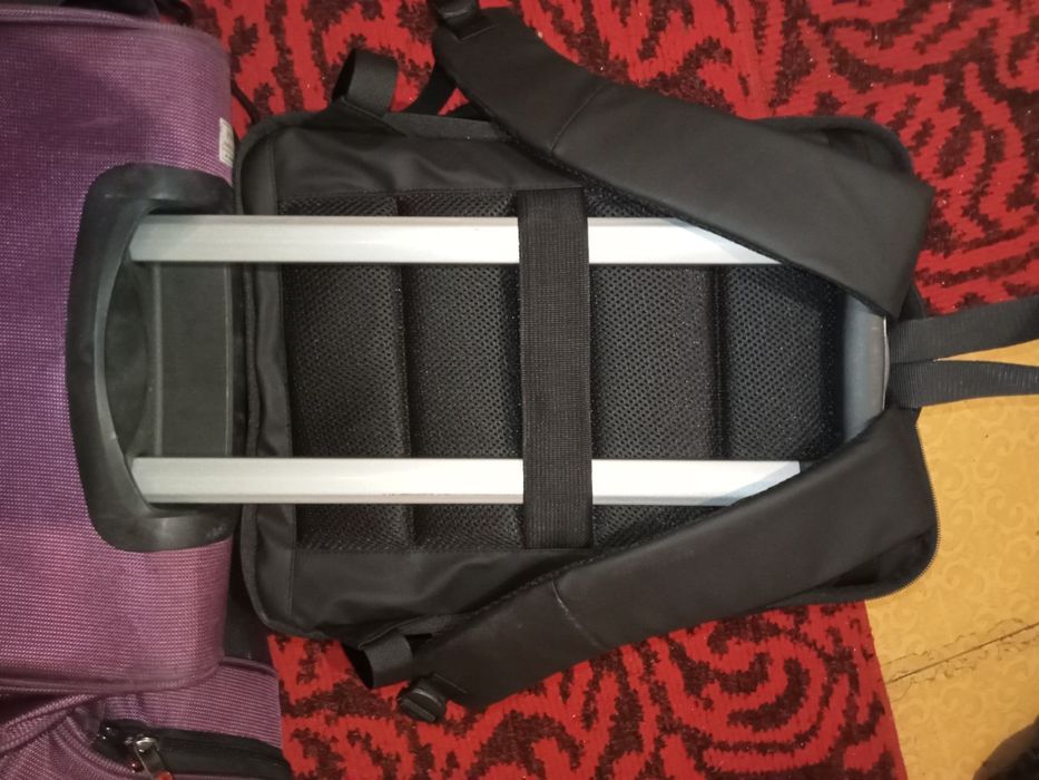 Продам   ранец  сумку   для   ноутбука