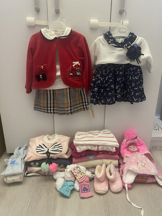 Vand lot haine NOI fetite 3-6 luni