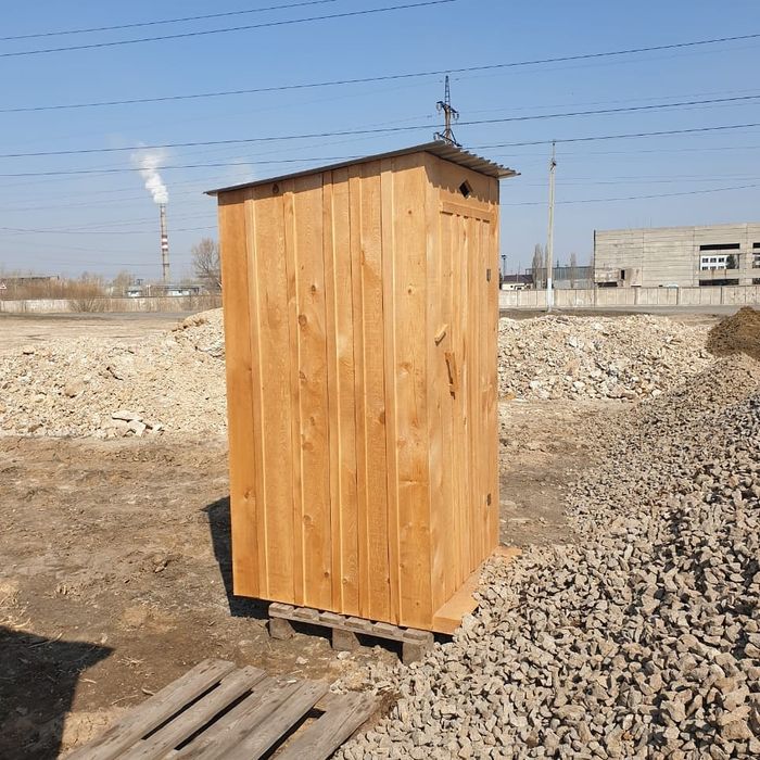 Уличный туалет. Туалеты для дачи