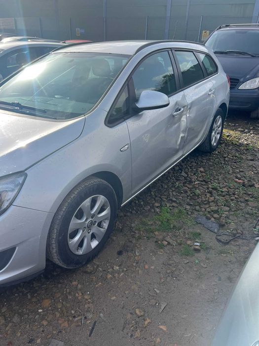 Dezmembrez opel astra j combi 1.6d cod B16DTL  6 trepte Motor euro 6