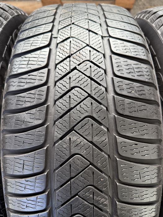 Jante aluminiu Audi A6 cu anvelope iarna Pirelli 225/60 R17
