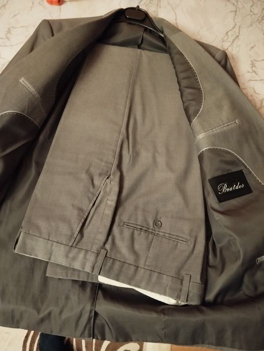 Продается Мужской Костюм