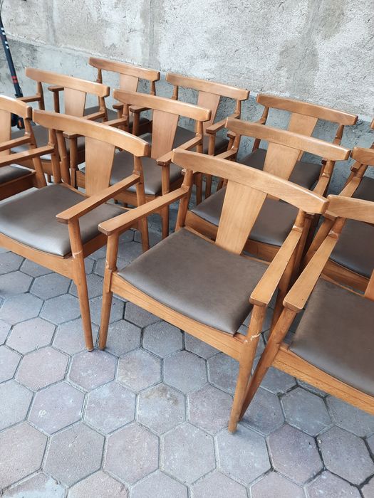 Продам стол и стулья