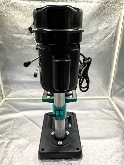 Masina de gaurit cu coloana Hitman 1950W 739 lei