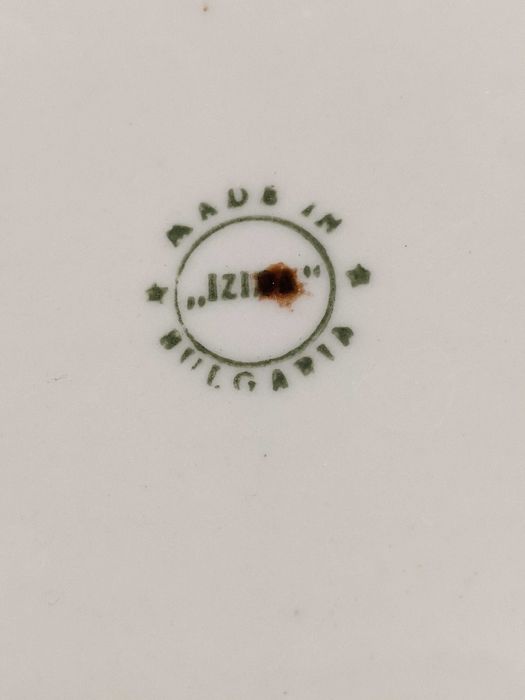 Големи елипсовидни плата