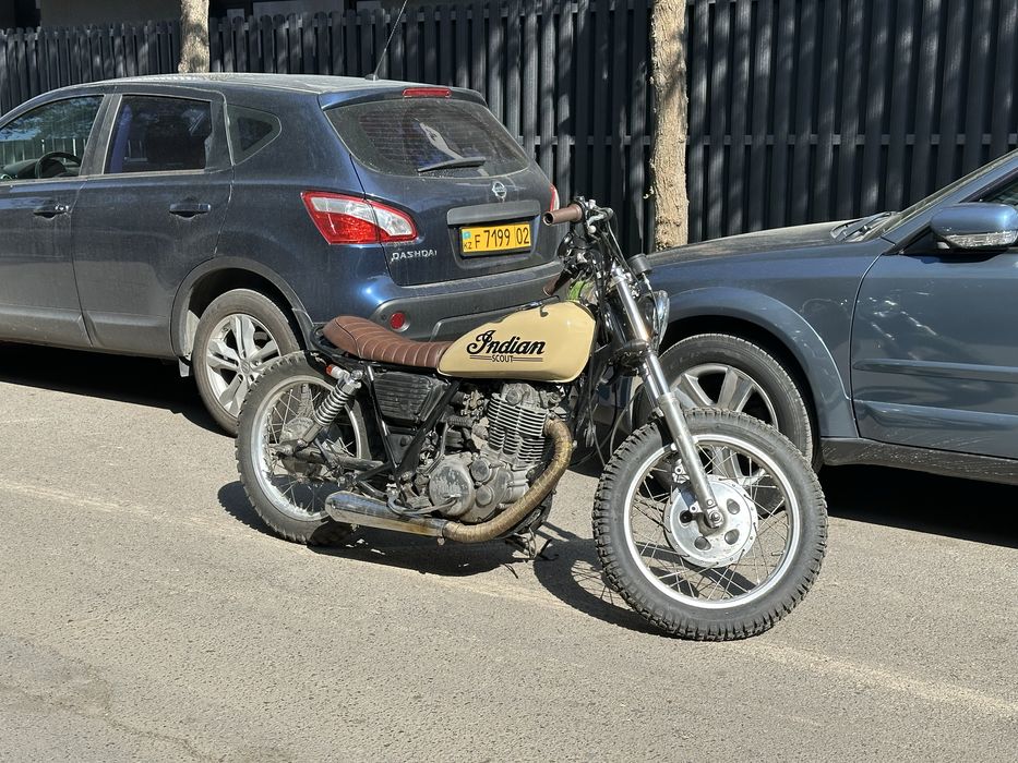 Yamaha SR400 bratstyle