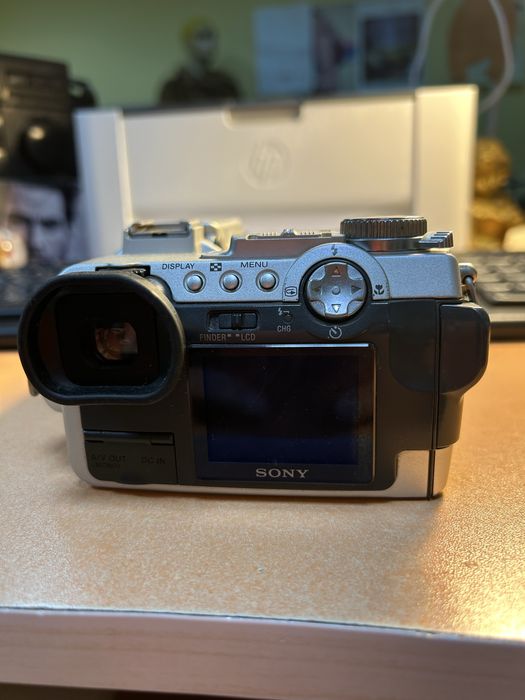 Фотоапарат Sony DSC - F717 за части