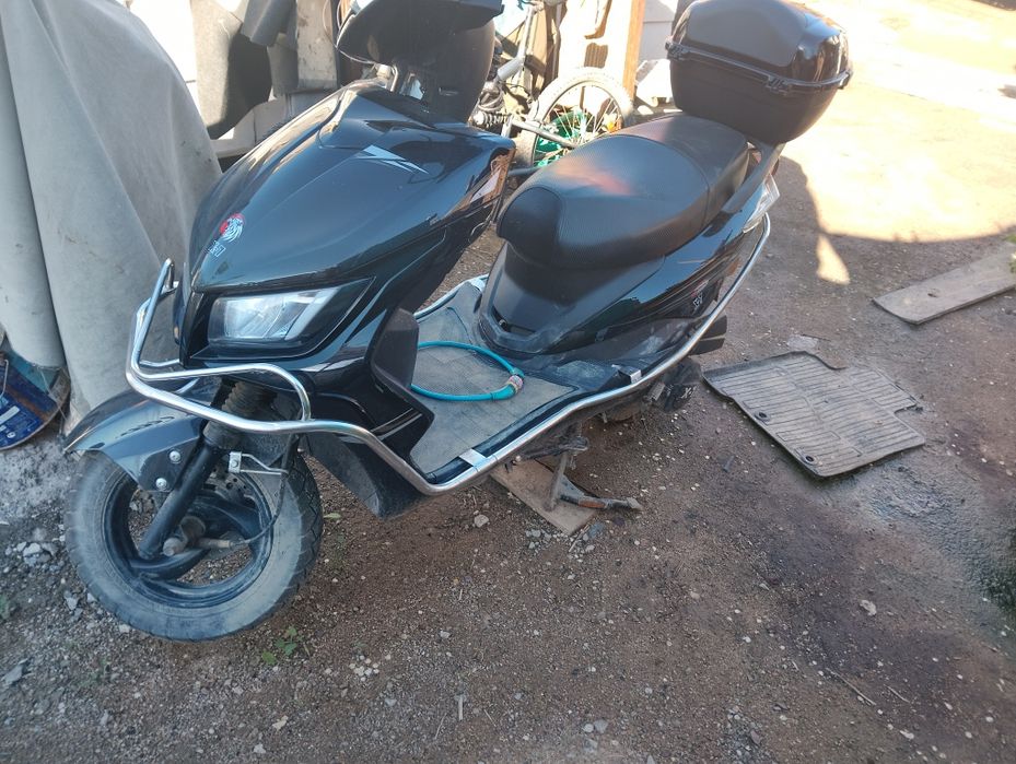 Продам мопед. Sonlink x7.