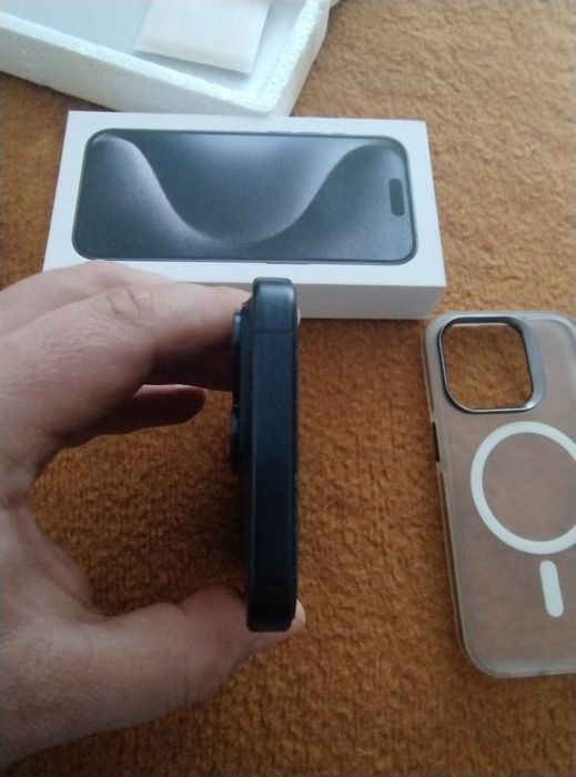 iPhone 15 pro 256 gb