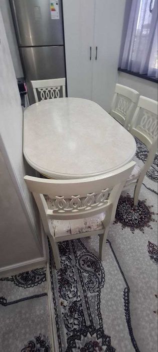 Sotiladi:Chorsu 4 xonali kvartira
Продаётся:4-комнатная квартира Чорсу