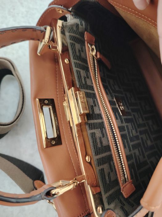 Продам сумку - " FENDI"