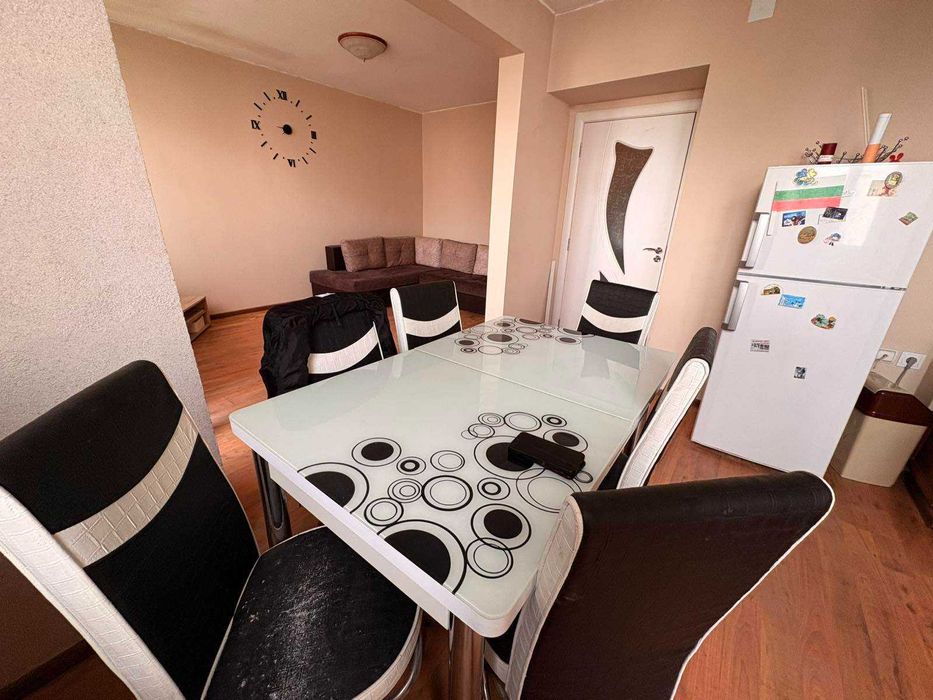 Тристаен апартамент