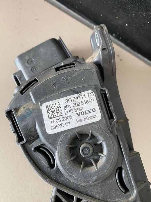 Pedala acceleratie Volvo S60 S80 V70 XC70 2005-2008 30715173