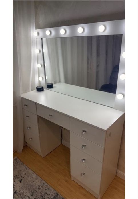 СРОЧНО Туалетный столик