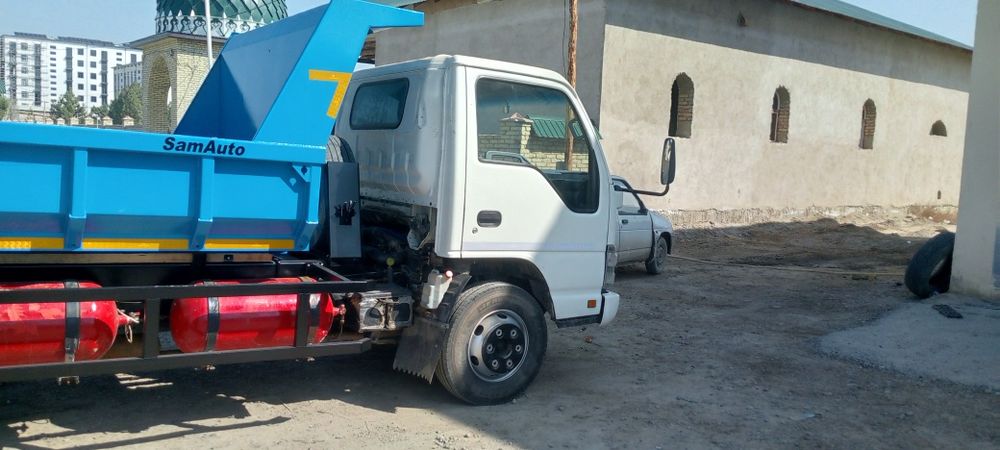Isuzu Samasval Radnoy 2015 Yurgan