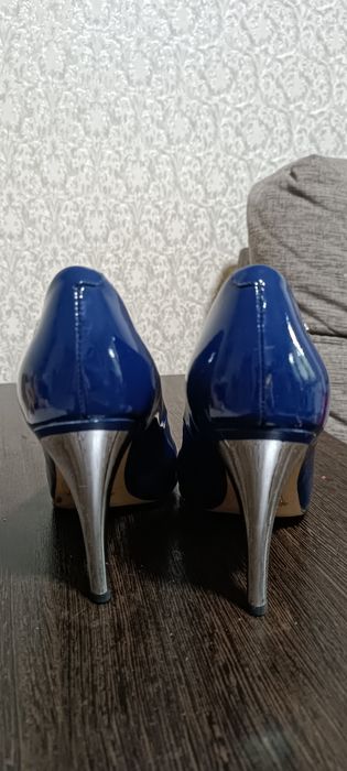 Продам кожаные туфли