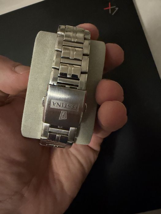 Ceas Festina cu data si ziua saptamanii