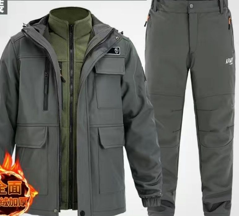 Продаю мужскую спец.одежду.