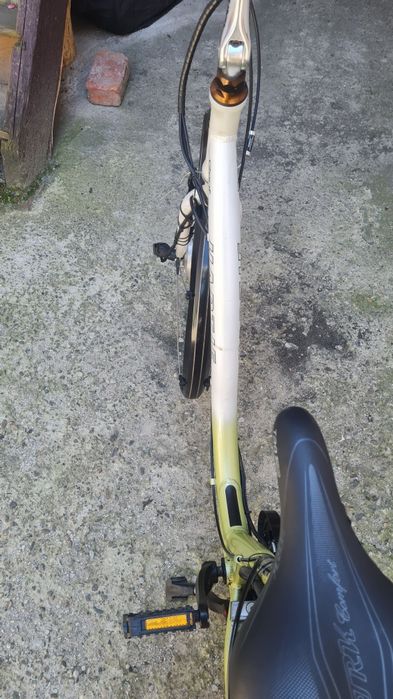 Vând bicicleta electrică
