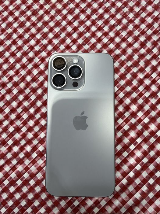 Продам Iphone 15 PRO MAX