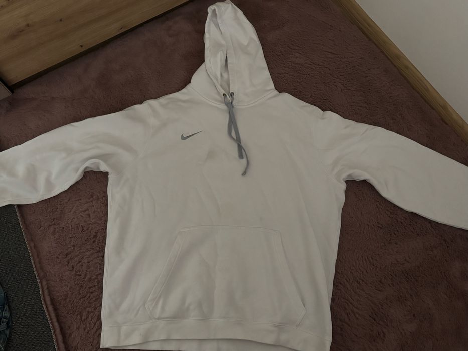 пуловер на Nike