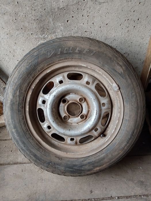 Продам запаску размер 14
