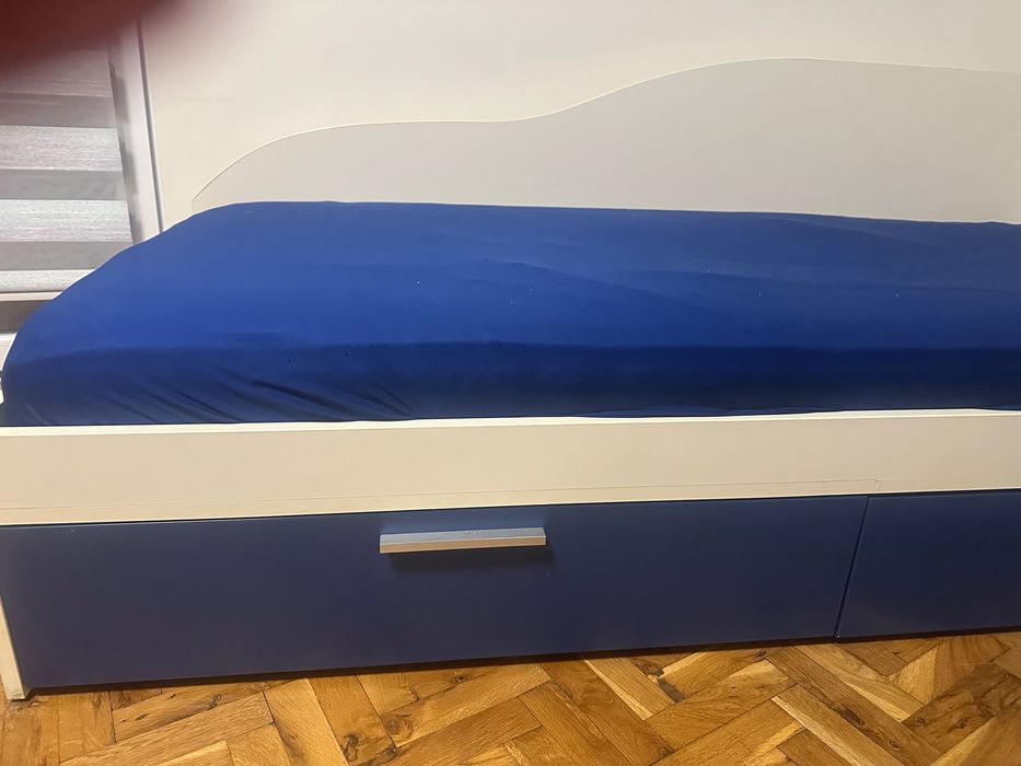 Единични легла 2 броя