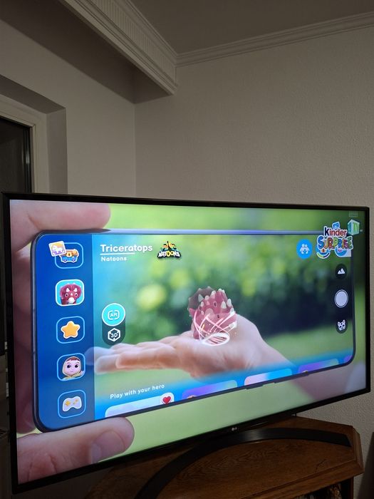 Televizor LG Smart full HD diagonala 153cm