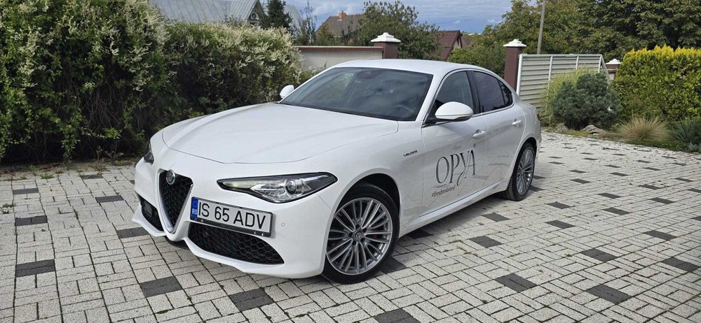 Alfa Romeo Giulia 2.0 Turbo AWD AT8 Veloce