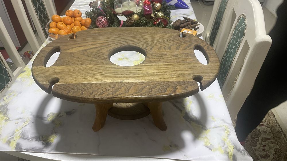 Столик для вина