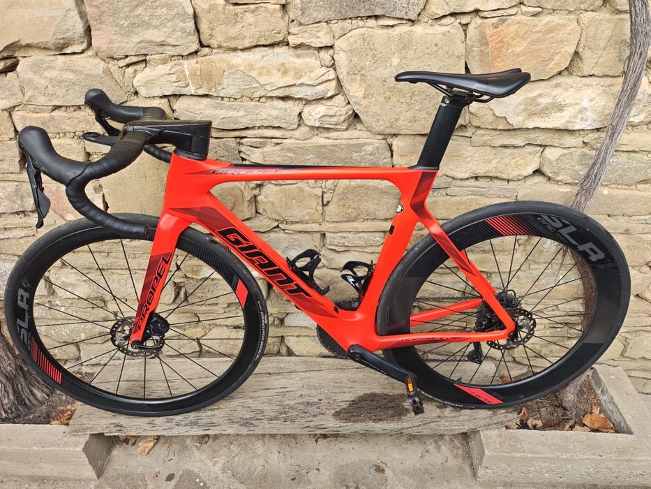 Шосеен Beлосипед Giant Propel 2018