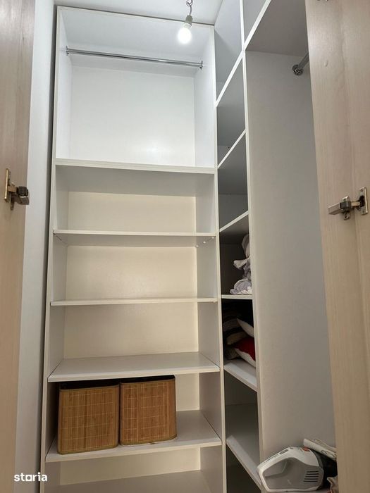 Apartament 2 camere , 2 balcoane , debara , dressing , loc de parcare