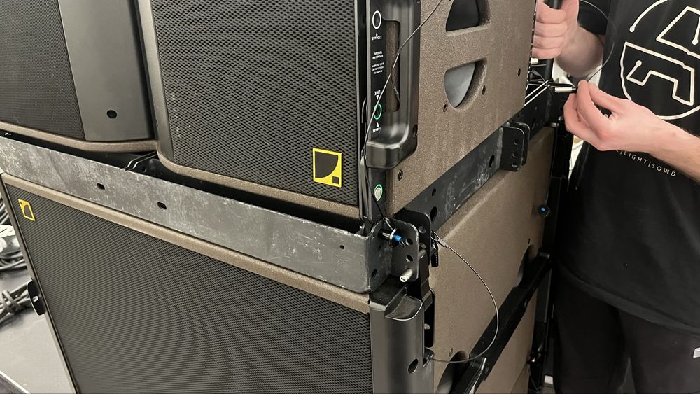 Продам звук линейный массив L’acoustics