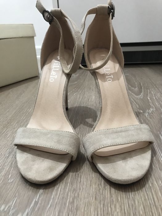 Летние босоножки