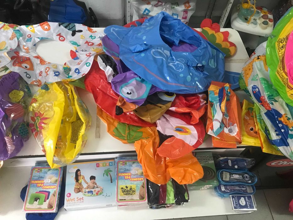 Продавам плажни артикули