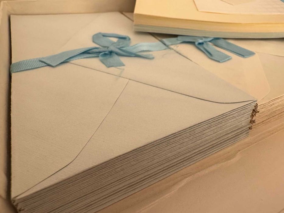 Комплект луксозна хартия за писма и пощенски пликове Harmanecke papierne Словакия 1950г