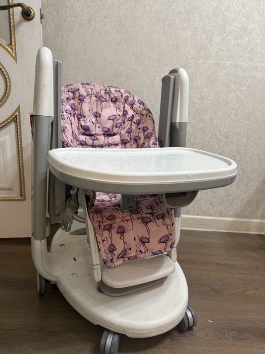 Итальянский стульчик для кормлени Peg Perego Tatamia