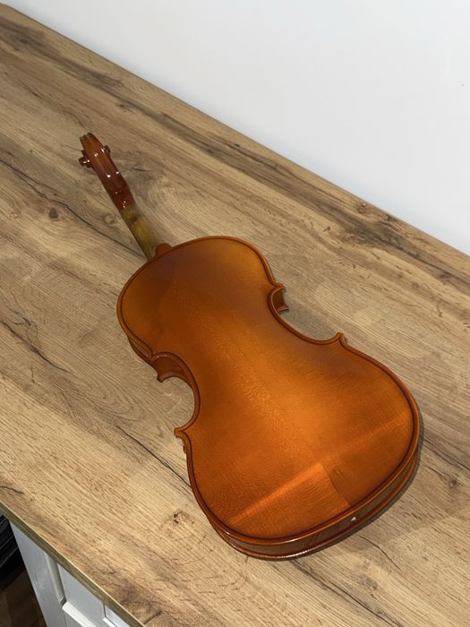 Vand vioara impreuna cu arcus si toc