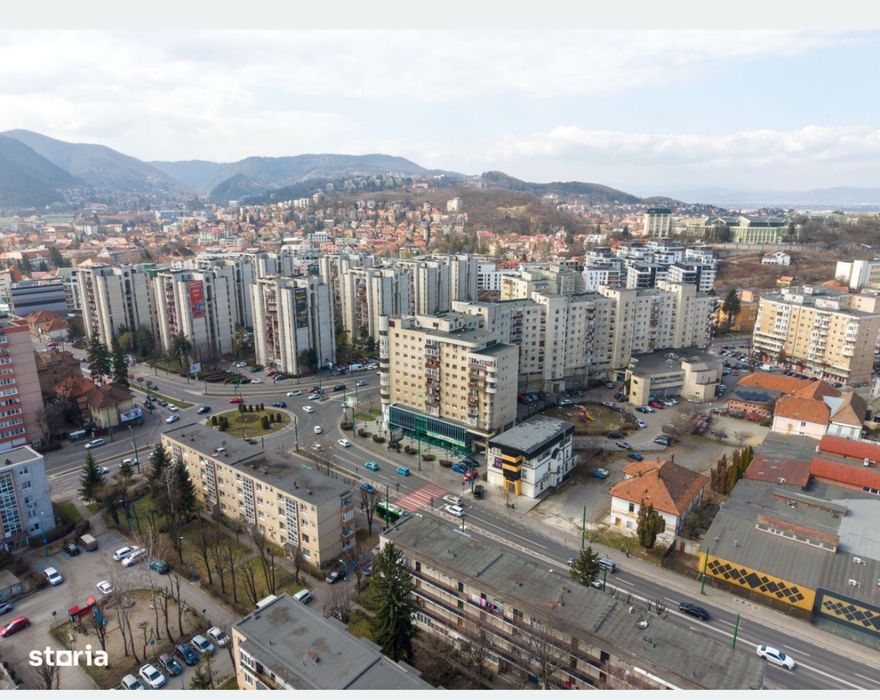 Cladire emblematica/spatiu comercial de inchiriat magazin Onix Centru Civic Brasov