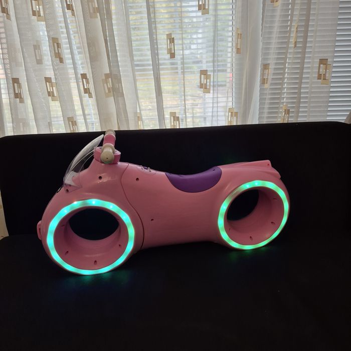 Балан мотор с музака и светлини