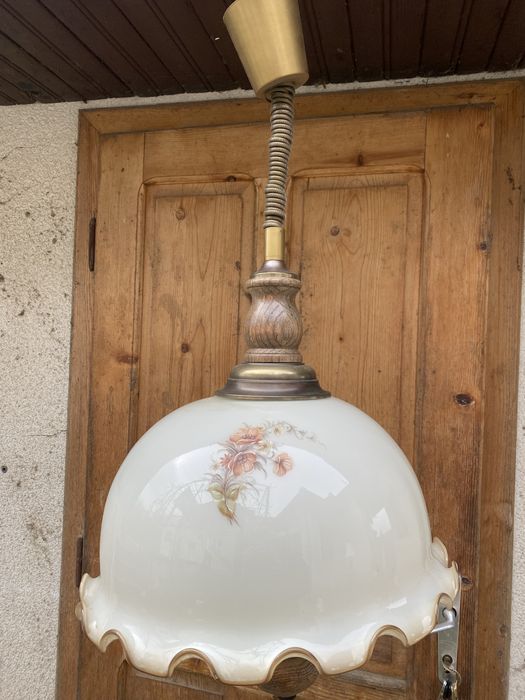 Lustra de tavan cu sticla opalina