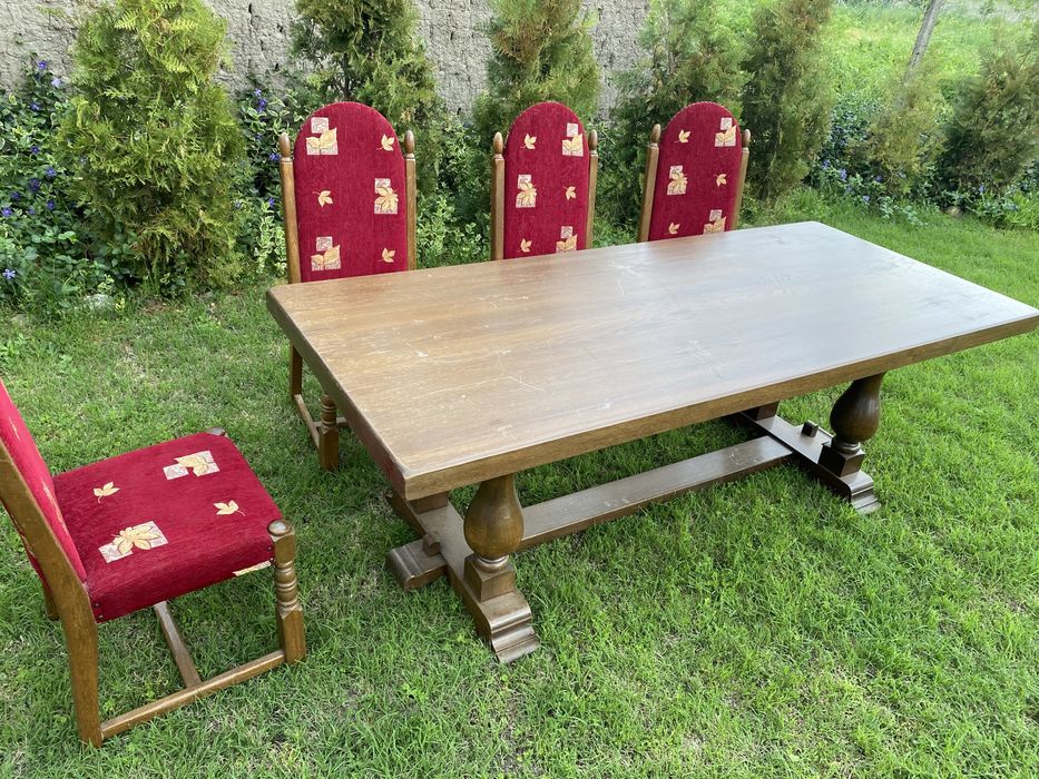 Френска трапезна маса от масивен дъб 210/90/ 74 + 4 стола