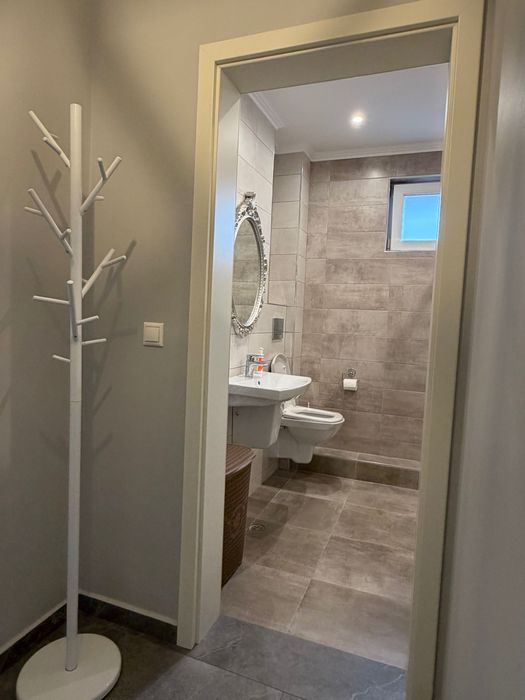 Închiriez garsonieră 30mp.