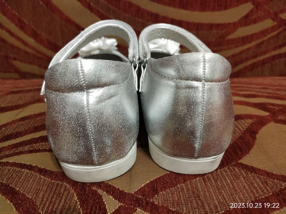 Туфли для девочек. 35 размер. Кожа. Состояние идеал.
