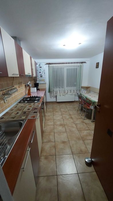 Inchirie apartament 2 camere .