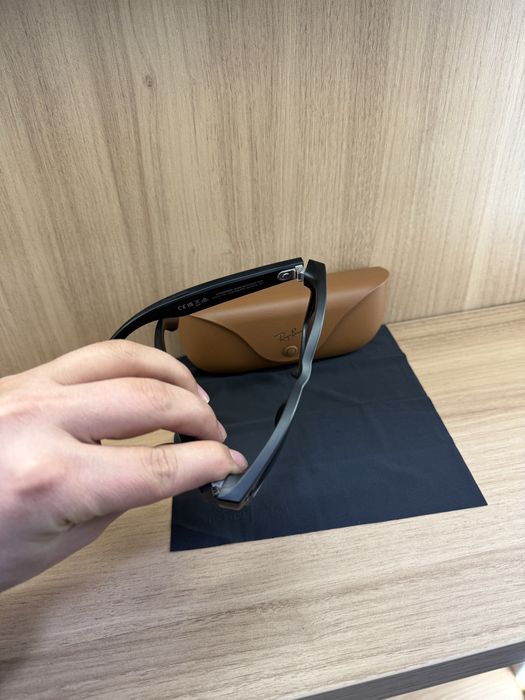 Rayban meta qora oynali